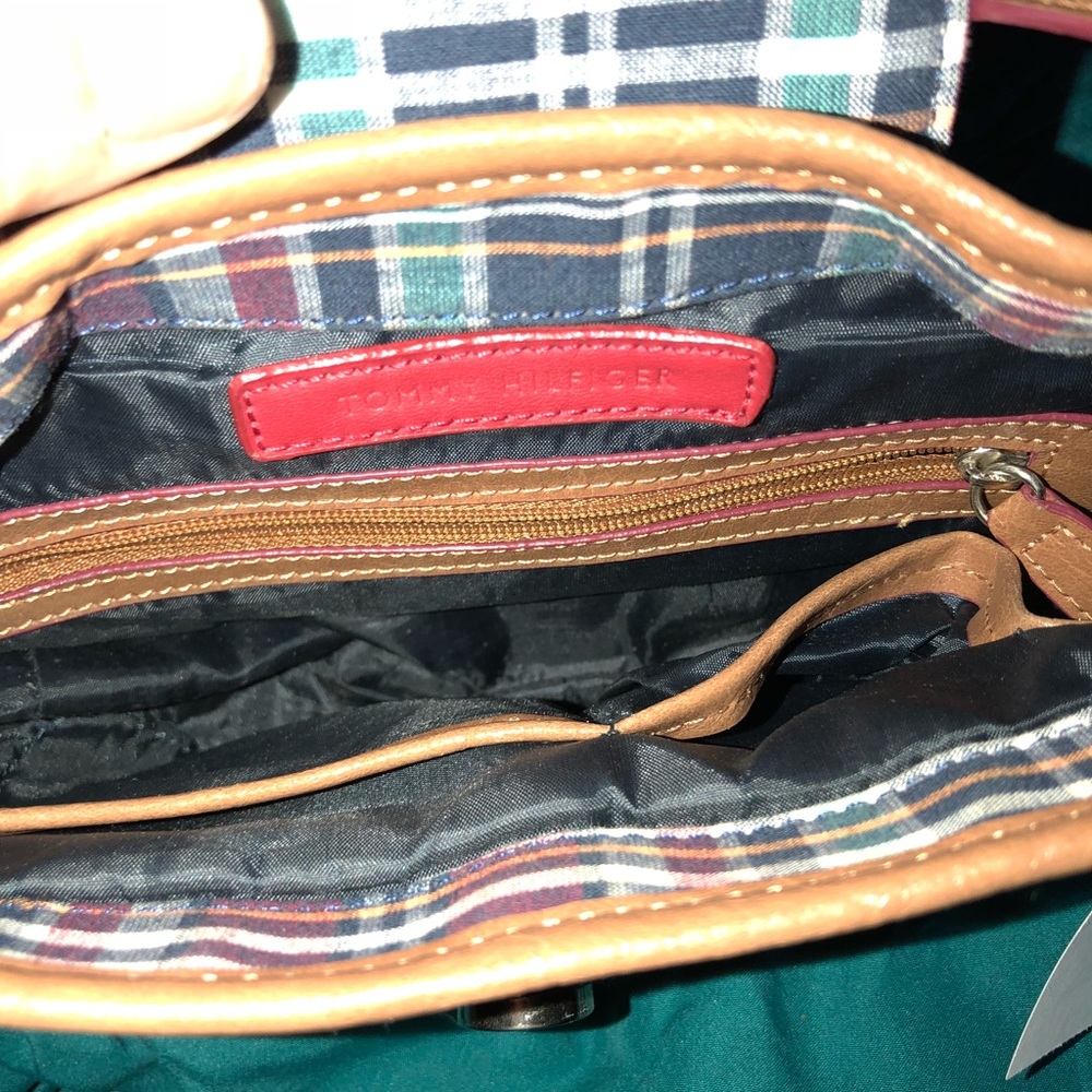 Tommy Hilfiger purse - Picture 3 of 3